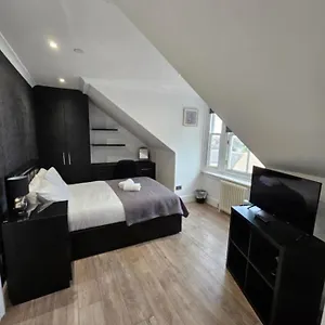  Homestay Luxury Double With Private Bathroom
